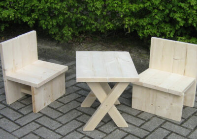 tafels De Vries ambachtelijke meubelmaker in Haule